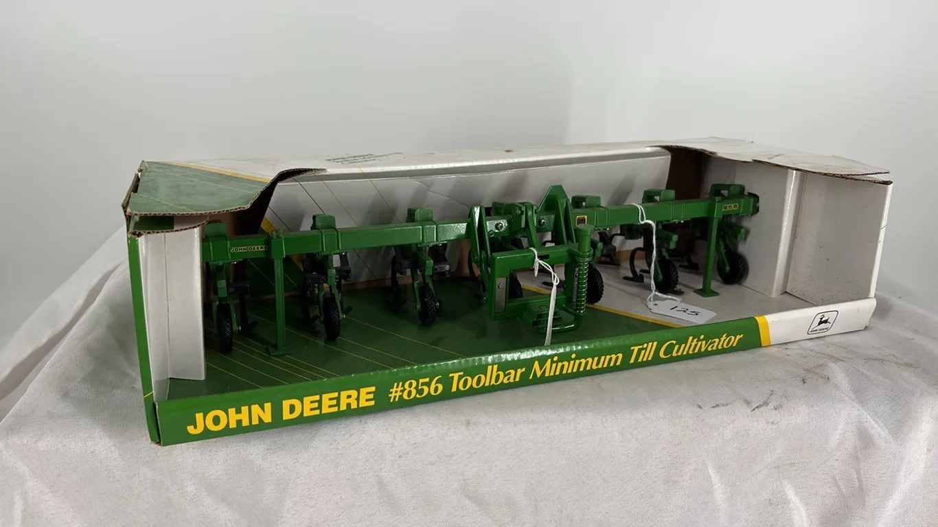 JOHN DEERE 856 TOOLBAR MINIMUM TILL CULTIVATOR DIE CAST METAL 1/16