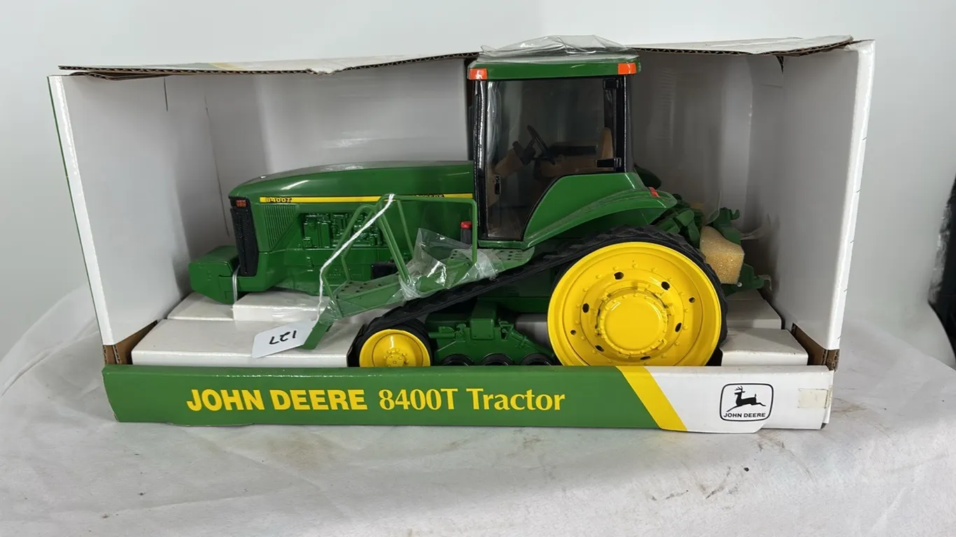 JOHN DEERE 8400T DIE CAST METAL 1/16