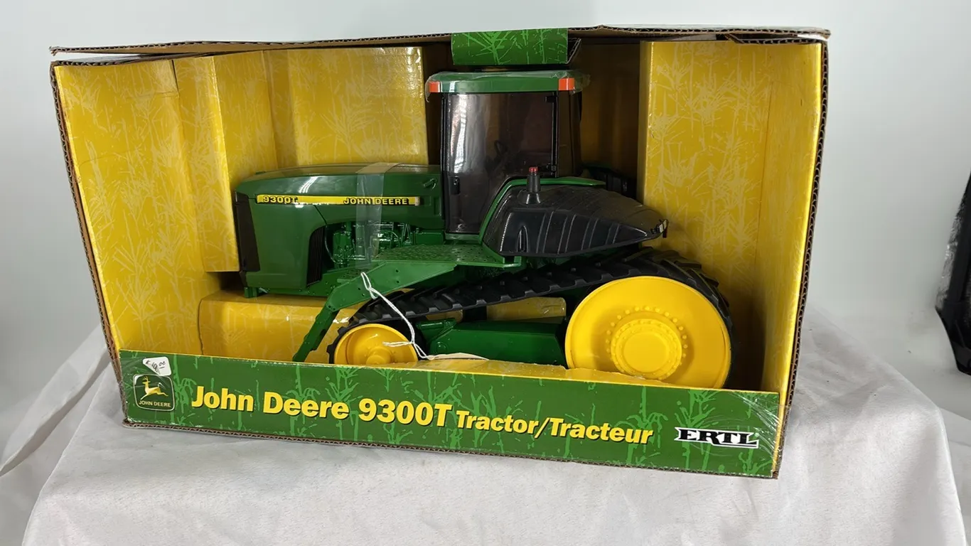 JOHN DEERE 9300T 1/16