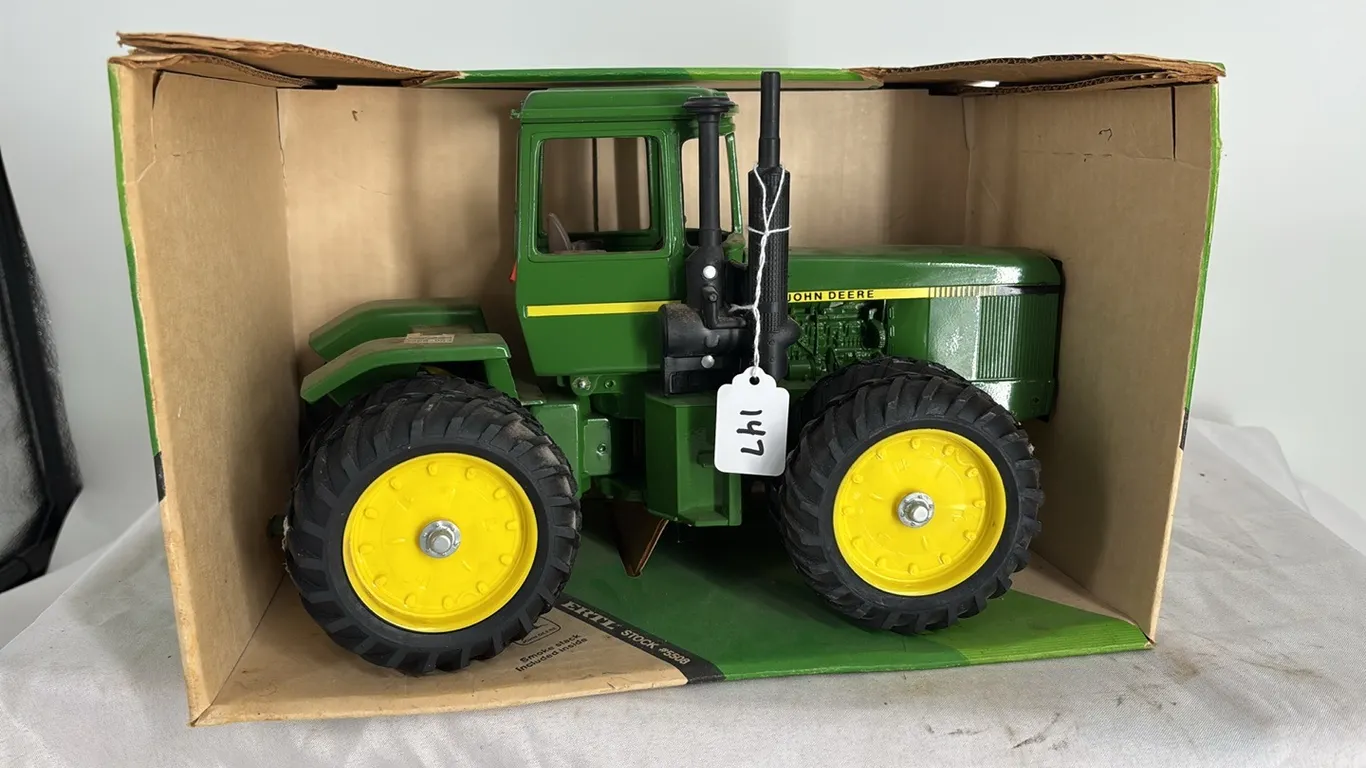 JOHN DEERE 4WD DIE CAST METAL 1/16