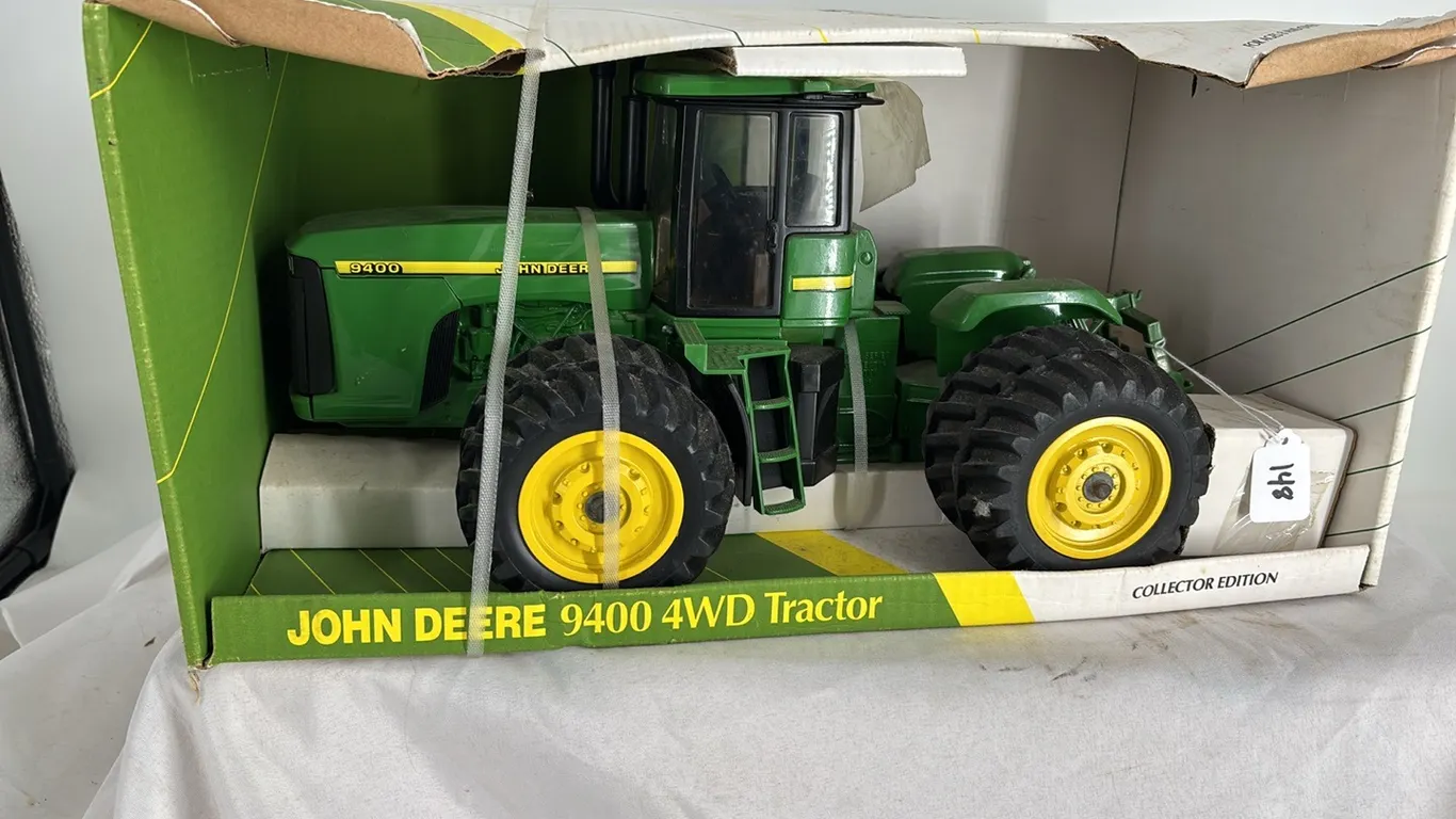 JOHN DEERE 9400 4WD DIE CAST METAL/ PLASTIC 1/16