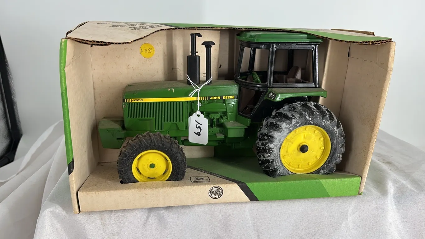 JOHN DEERE 4955 DIE CAST METAL 1/16
