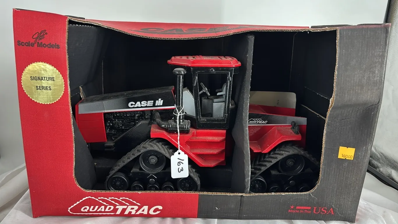 CASE IH QUAD TRAC DIE CAST METAL 1/16
