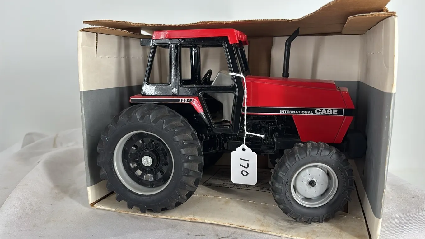 CASE INTERNATIONAL 3294 FRONT WHEEL DRIVE DIE CAST METAL 1/16