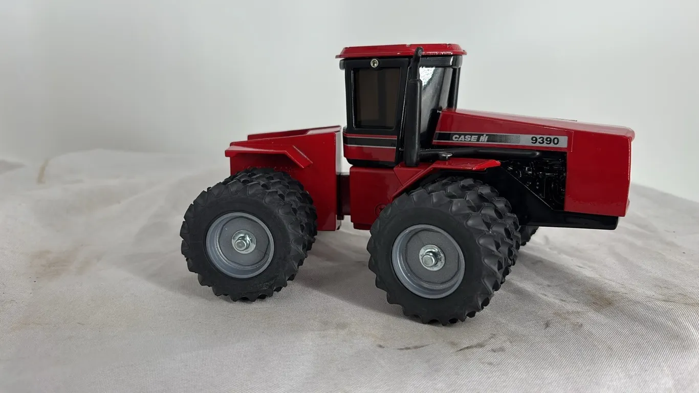 CASE IH 9390 4WD DIE CAST METAL 1/32