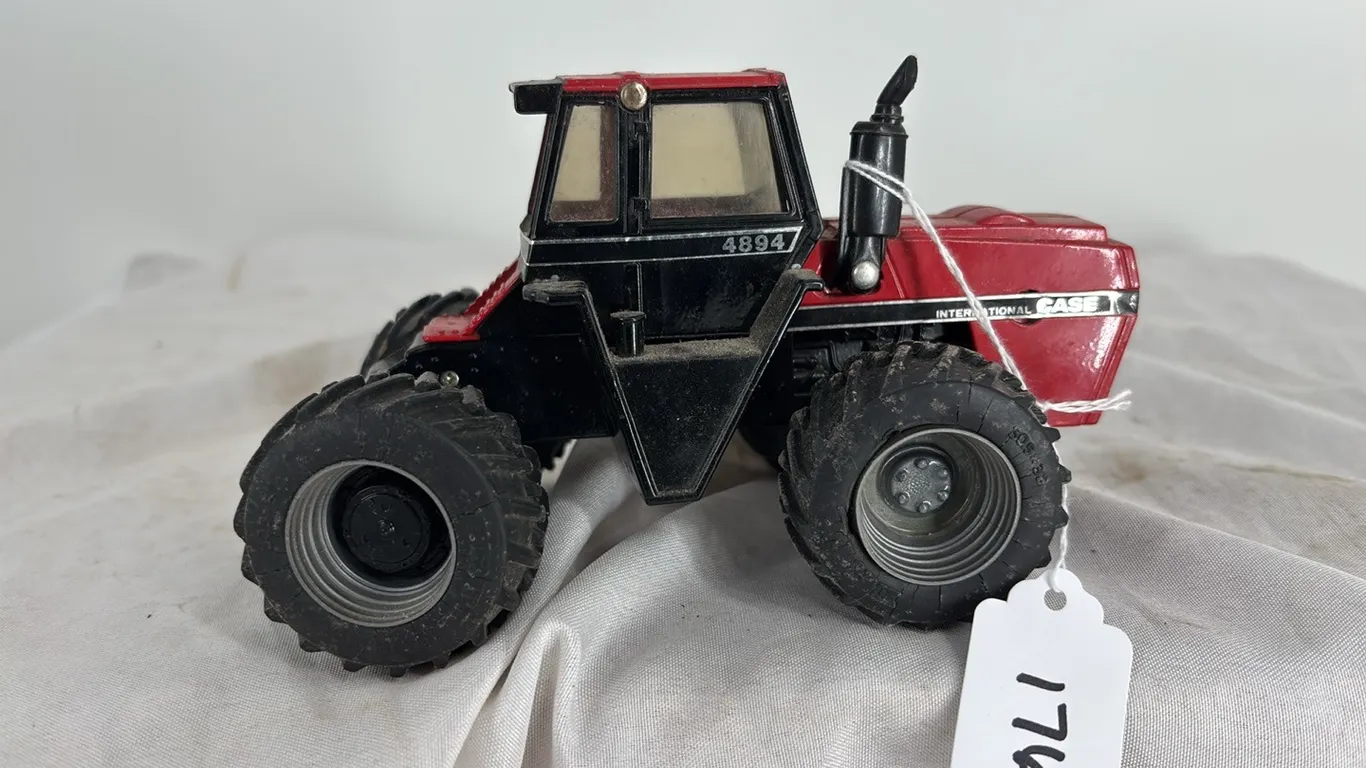CASE INTERNATIONAL 4894 4WD DIE CAST METAL 1/32