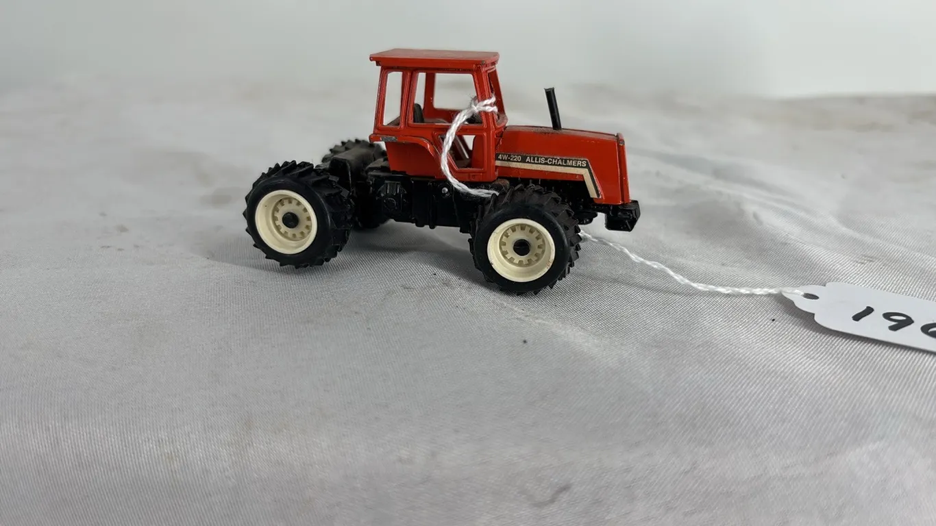 ALLIS-CHALMERS 4W220 DIE CAST METAL 1/64