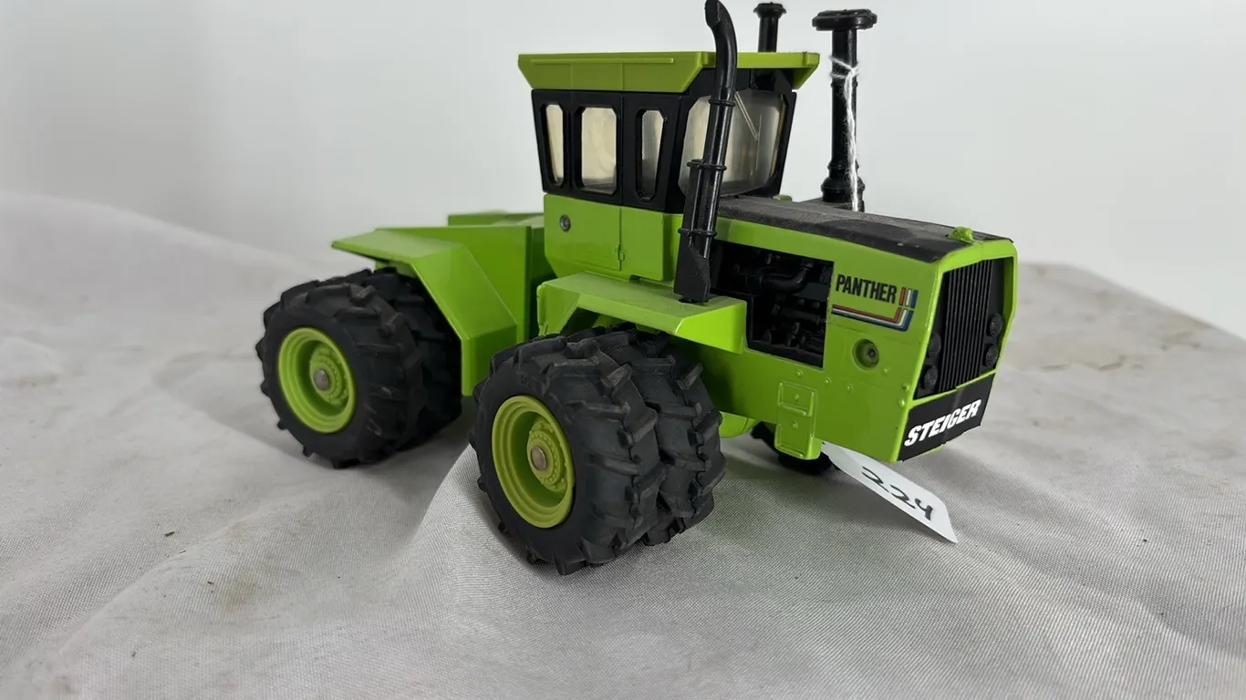 STEIGER PANTHER 4WD DIE CAST METAL 1/32