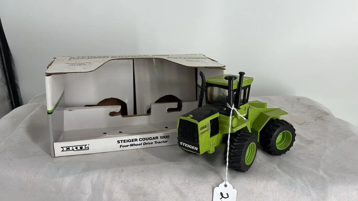 STEIGER COUGAR 4WD DIE CAST METAL 1/32