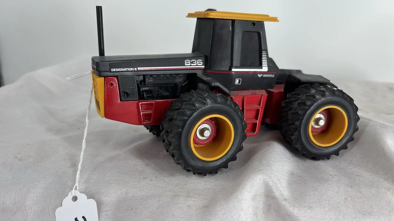VERSATILL 836 DESIGNATION 6 4WD DIE CAST METAL 1/32