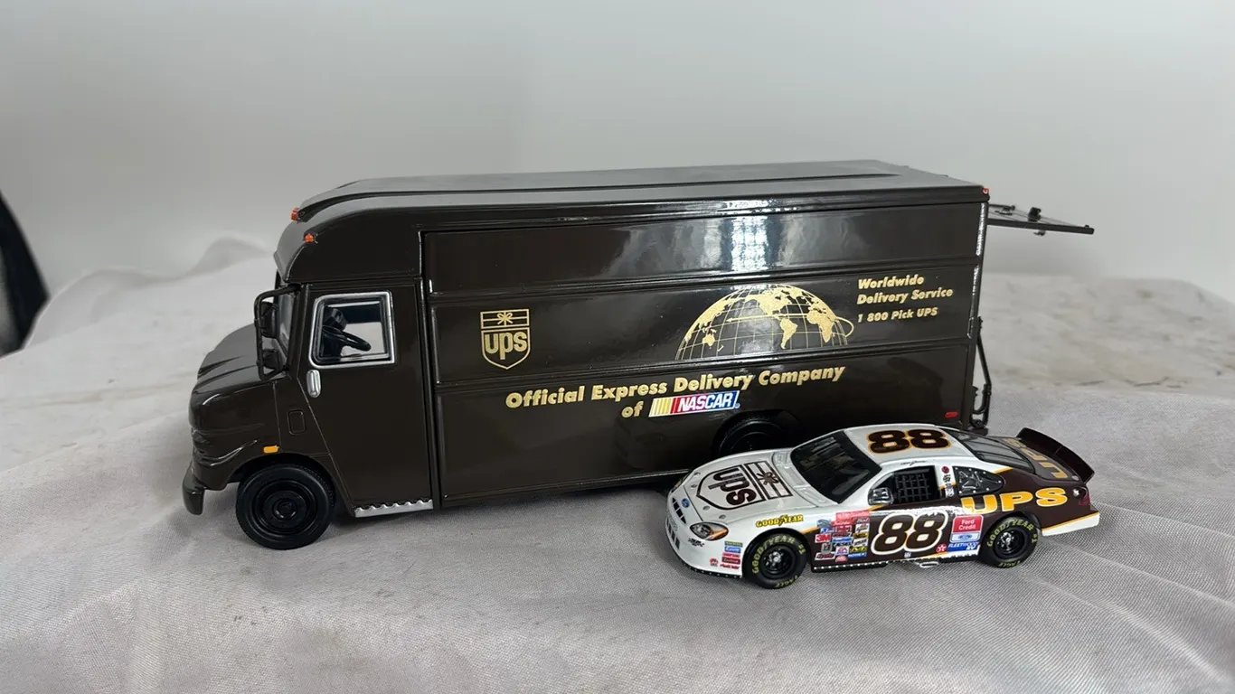 UPS NASCAR DALE JARRETT DELIVERY TRUCK AND CAR- UPS NASCAR TIN