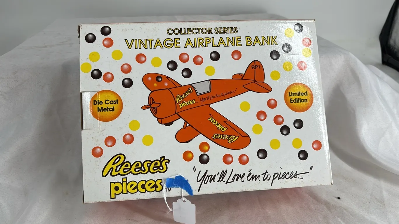 REESES PIECES VINTAGE AIRPLANE BANK