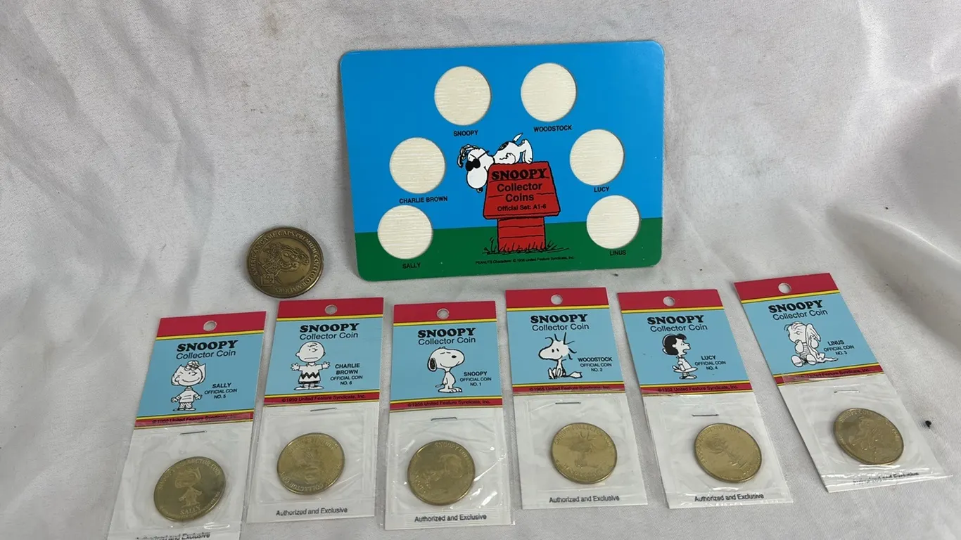 SNOOPY COLLECTOR COINS