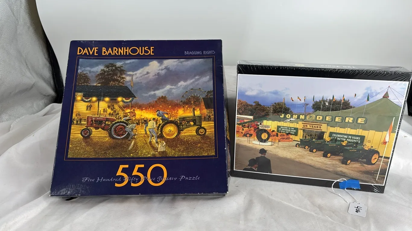 2 JOHN DEERE PUZZLES 1 SEALED