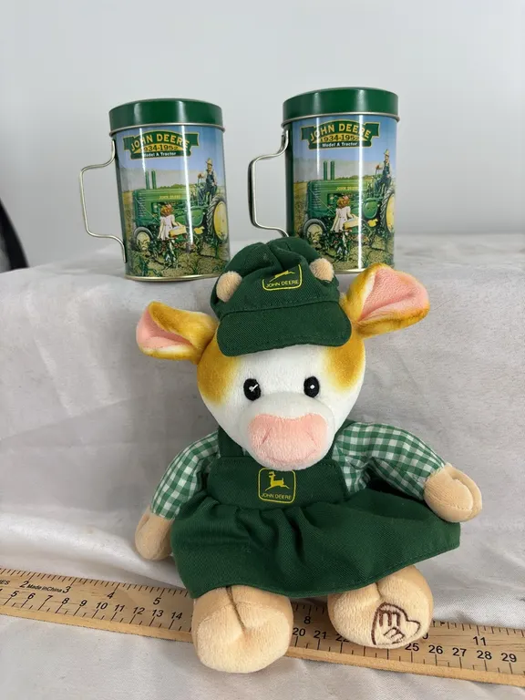 JOHN DEERE SALT AND PEPPER-JOHN DEERE MARY MOO MOOS STUFFED COW