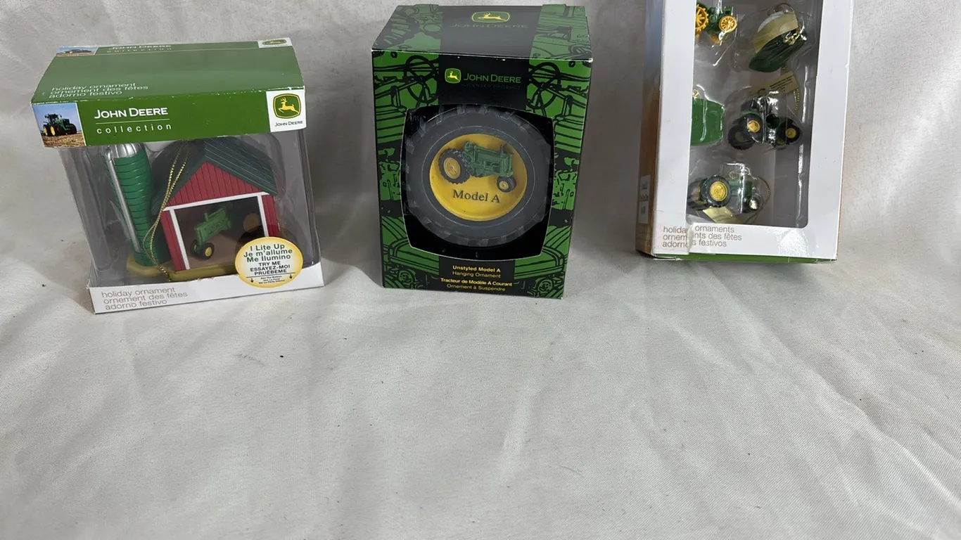JOHN DEERE ORNAMENTS