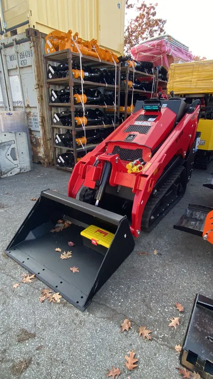 SDLOOL SL-1050K RED DIESEL POWERED 24HP STAND ON RUBBER TRACK MINI SKID STEER LOADER WITH