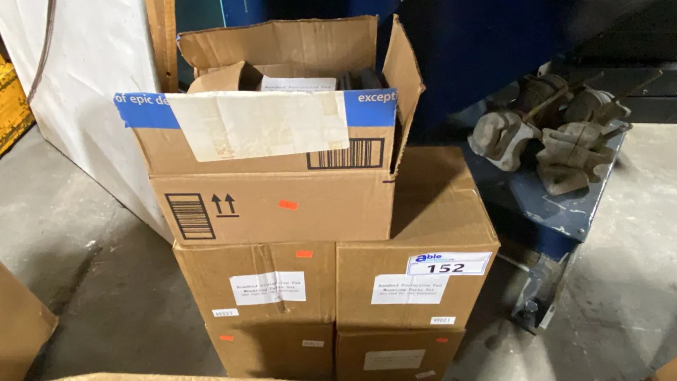 5 CASES OF ROADBED PROTECTION PAD MOUNTING PARTS