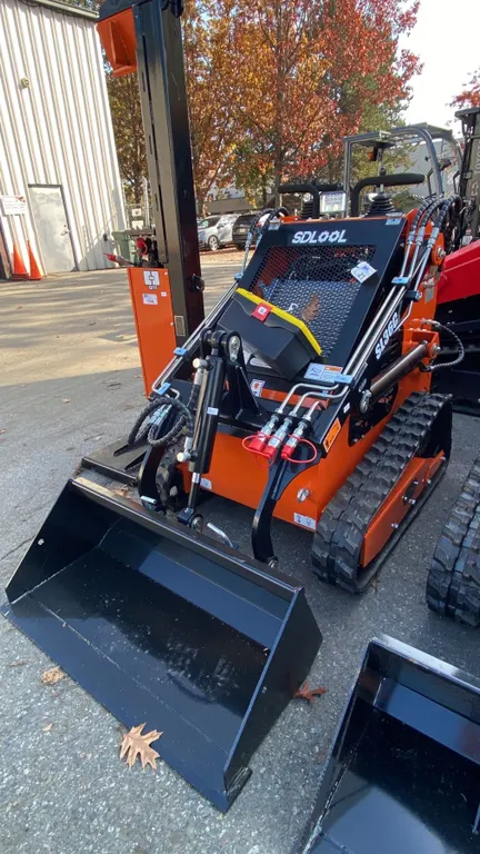 SDLOOL SL36C ORANGE 420CC GAS POWERED MINI SKID STEER LOADER WITH 38"W BUCKET