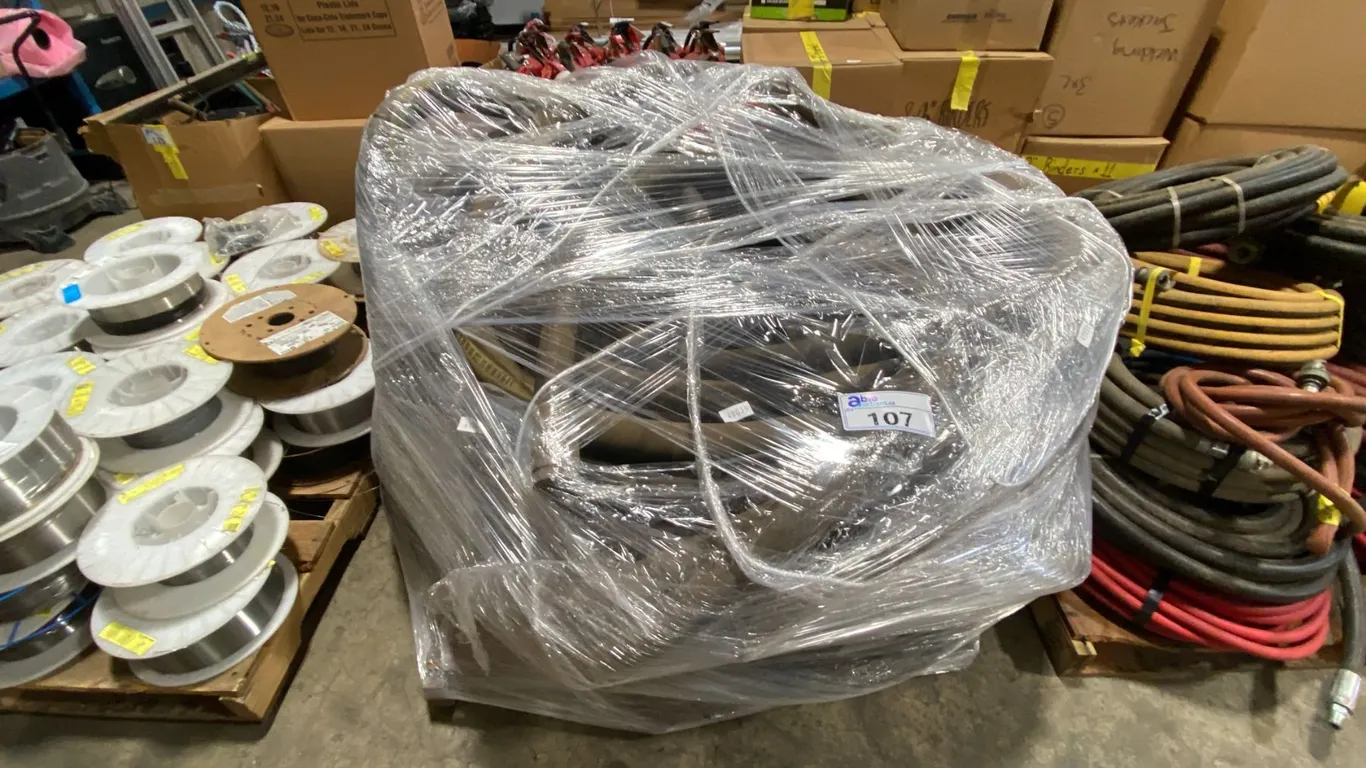 PALLET OF ASSORTED HEAVY DUTY INDUSTRIAL SANDBLASTING HOSE