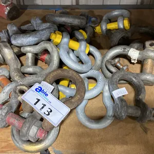 GROUP OF ASSORTED SCREW PIN ANCHOR SHACKLES