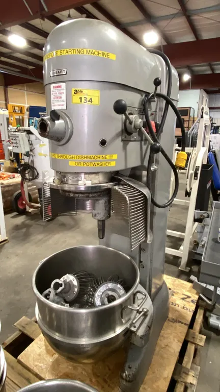 HOBART M-802, 3 PHASE HEAVY DUTY LARGE QUART COMMERCIAL MIXER WITH 20" DIAMETER MIXING BOWL,