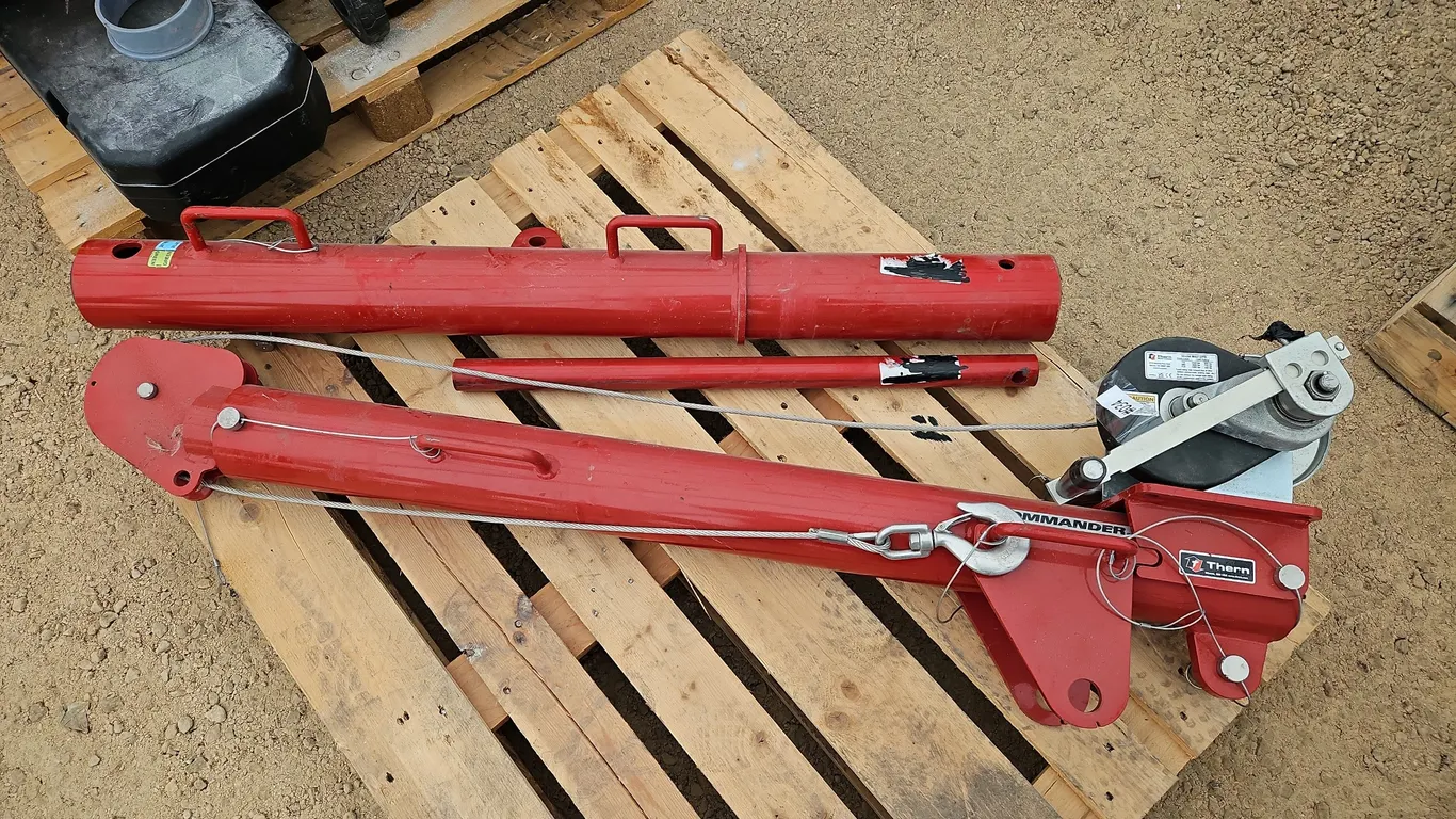 Commander Portable Crane