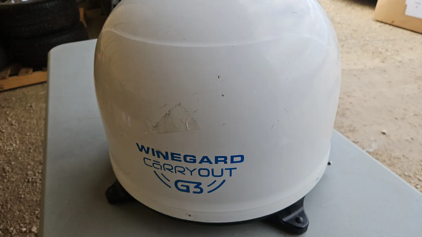Winegard GM-9000 Portable Antenna