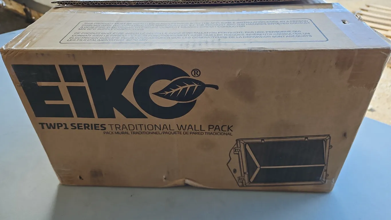 Eiko Traditional Wall Pack