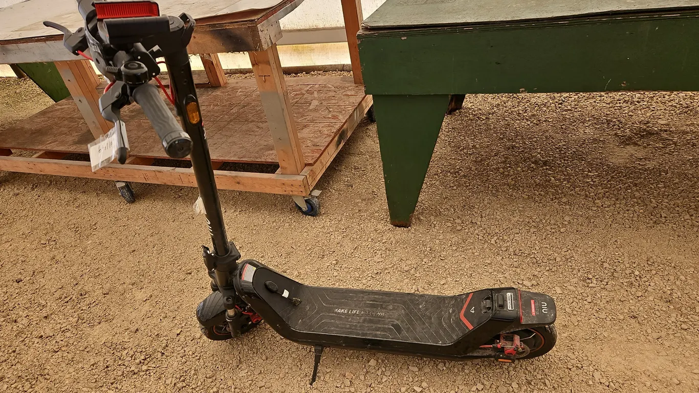 Nui KQi Scooter Niu KQi300x