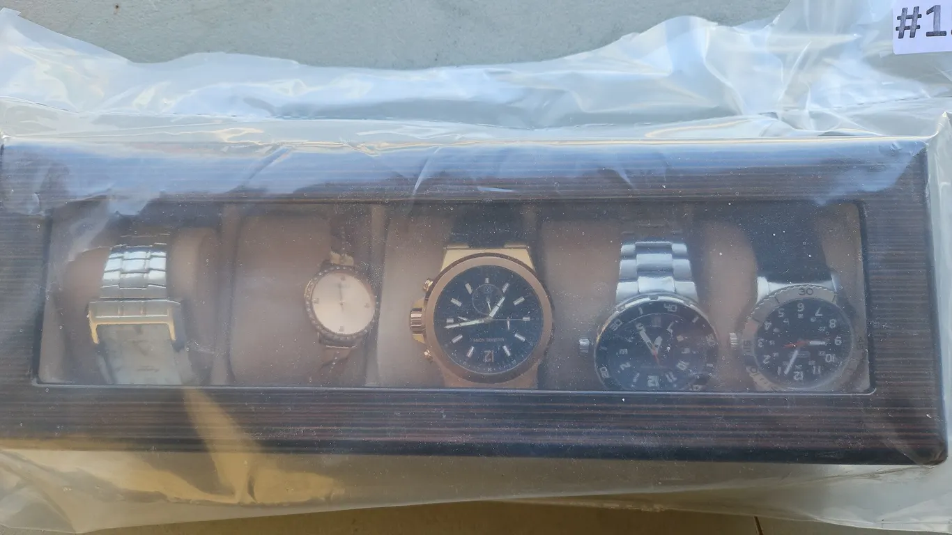 Watch Display Case No Key 5 Watches in Total