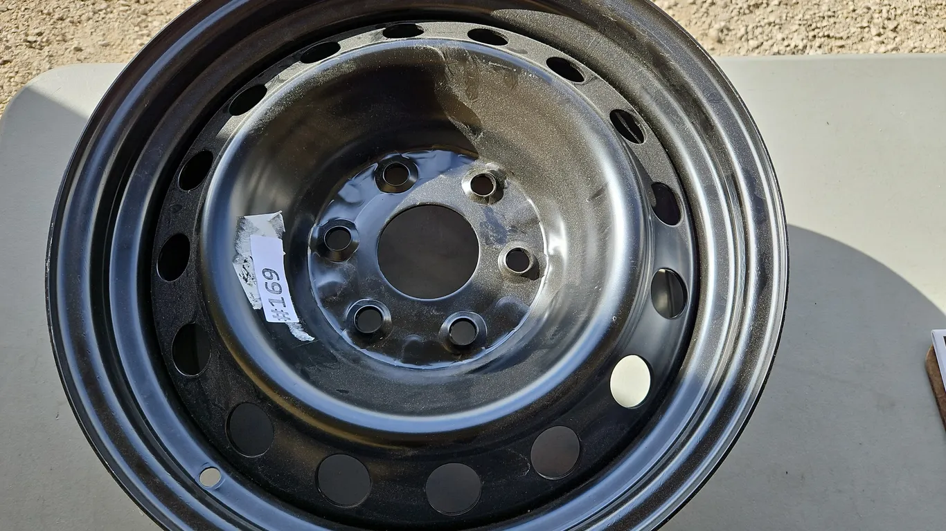 Vehicle Rim 17 Inch