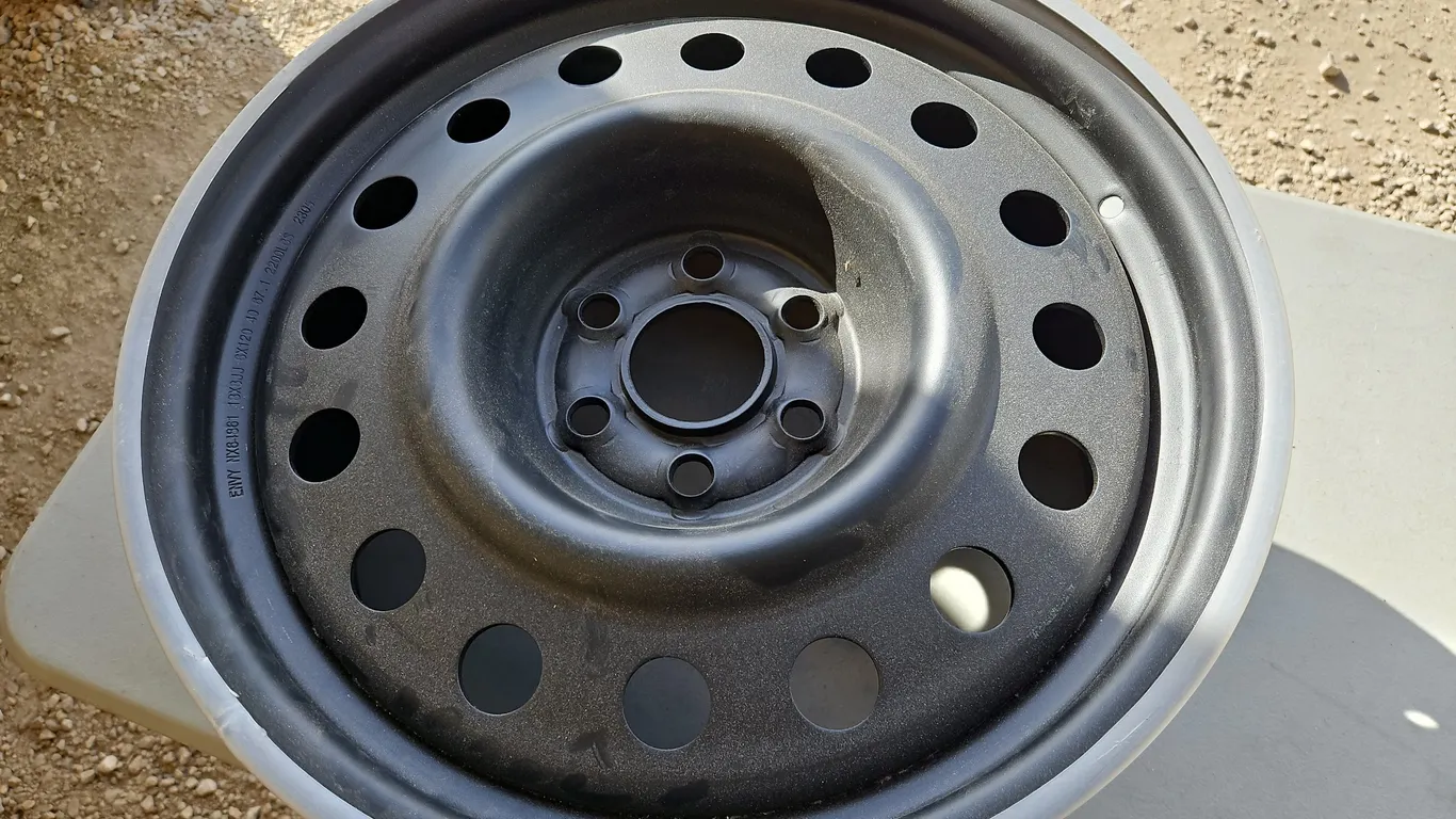 Vehicle Rim 18 Inch
