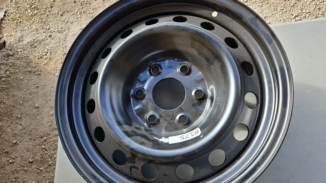 Vehicle Rim 17 Inch