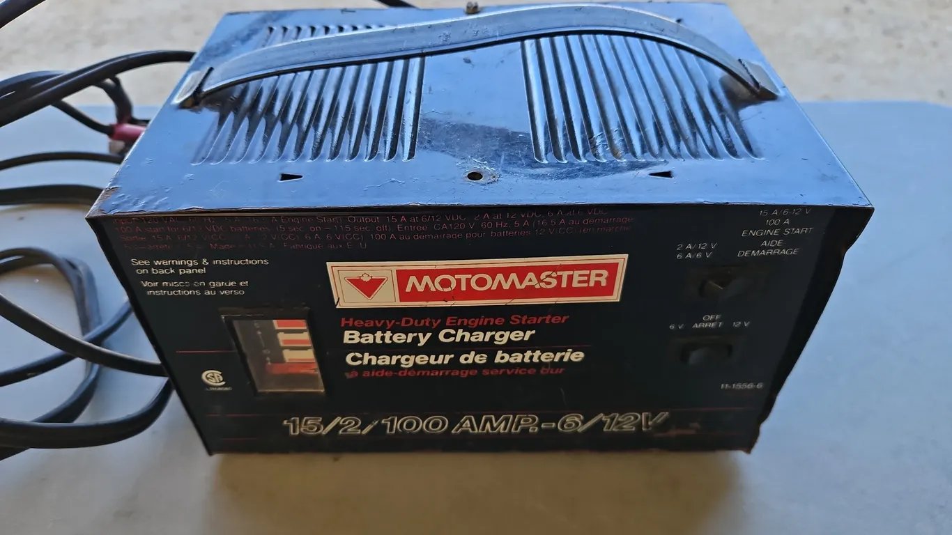 Motomaster Battery Charger