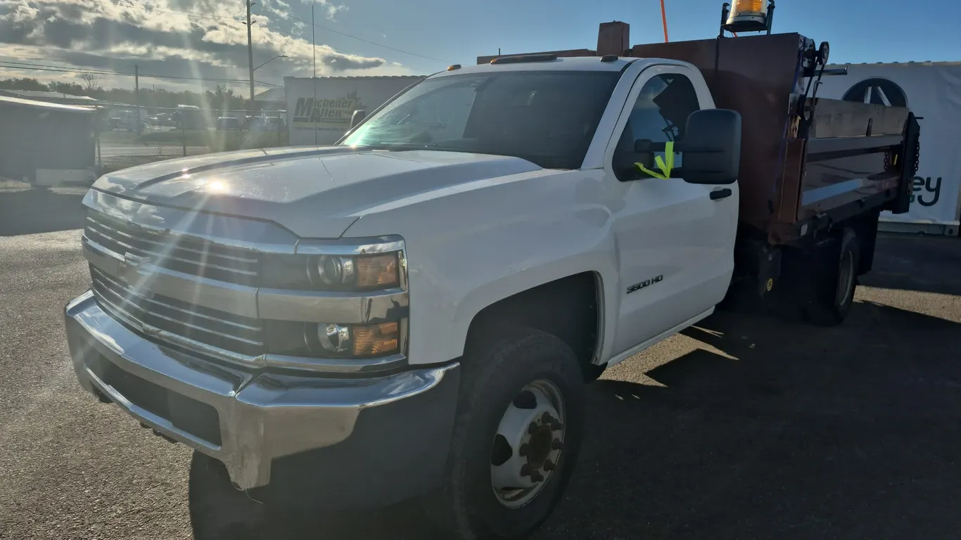 2016 Chevrolet Silverado 3500HD CC S/A Dump Truck