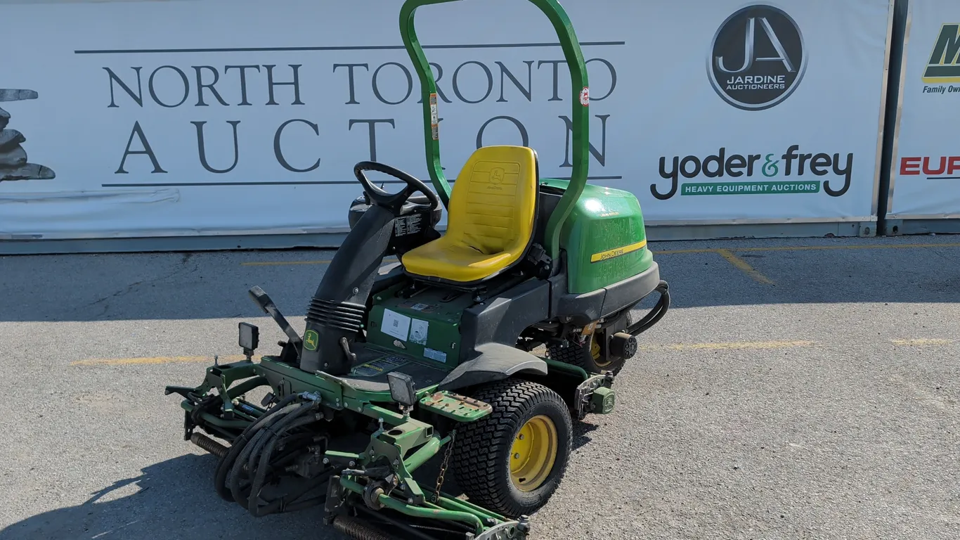 2015 John Deere 2500 Mower
