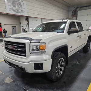 2015  GMC  Sierra 1500  4x4 SLT 4dr Crew Cab 5.8 ft. SB