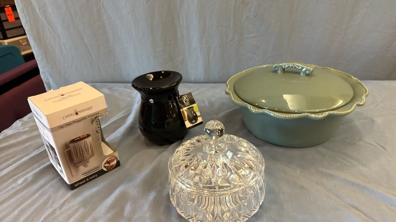 Candle warmers, casseroles