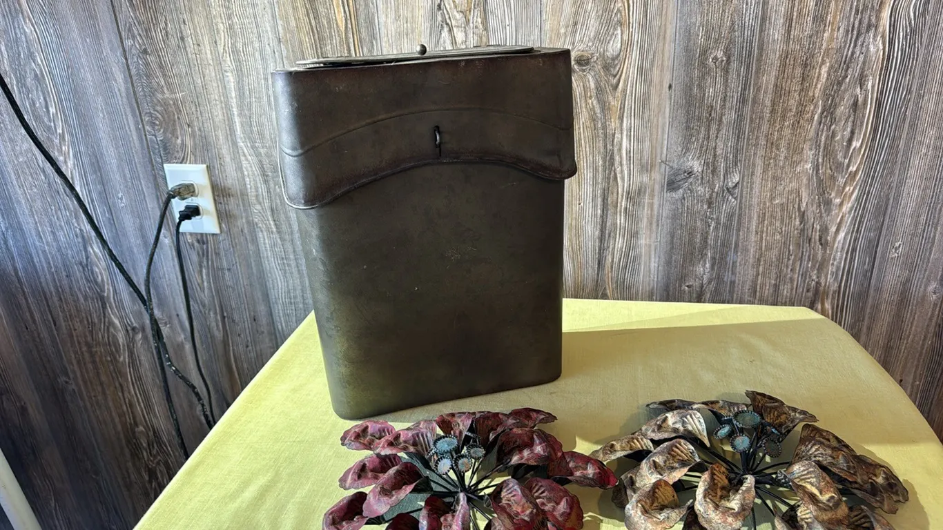 Metal drop box, metal flowers