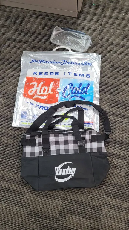 Roundup Tote, Premium Thermal Bag, Silver Pouch Lot
