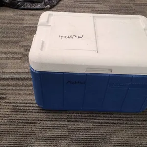 Coleman Blue White Cooler Model 5253B 52 Quart USA