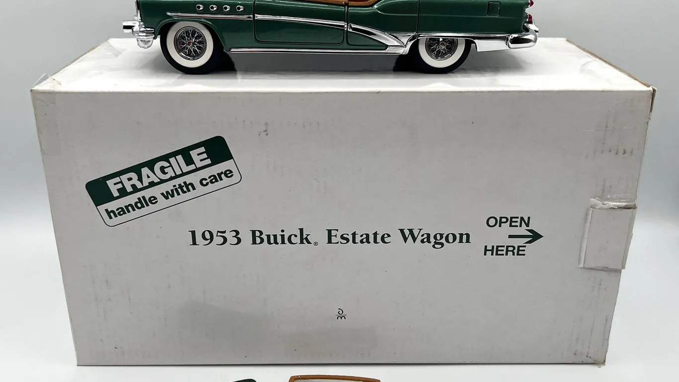 Danbury Mint - 1953 Buick Estate Wagon