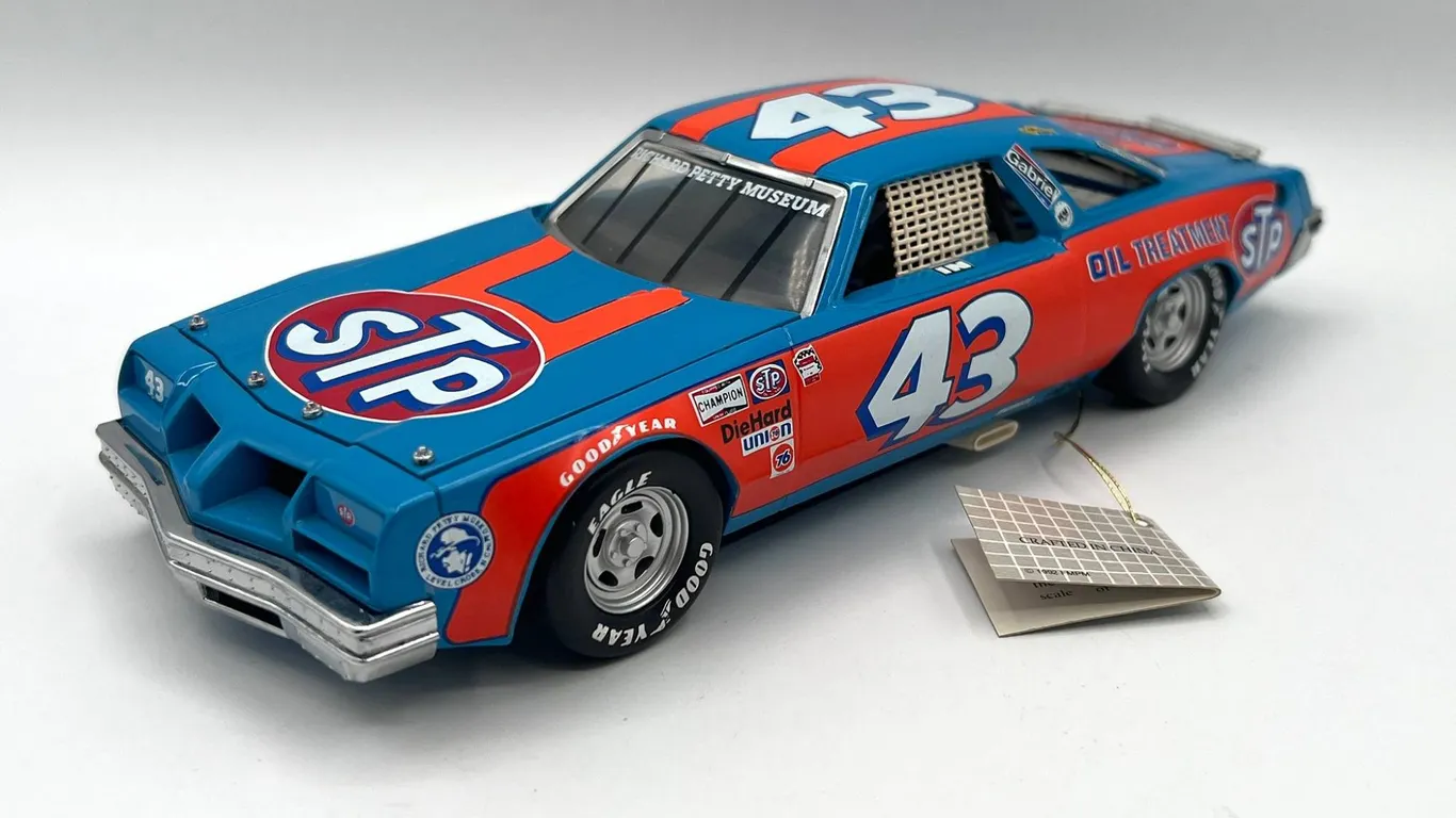 Franklin Mint - Richard Petty #43 Race Car