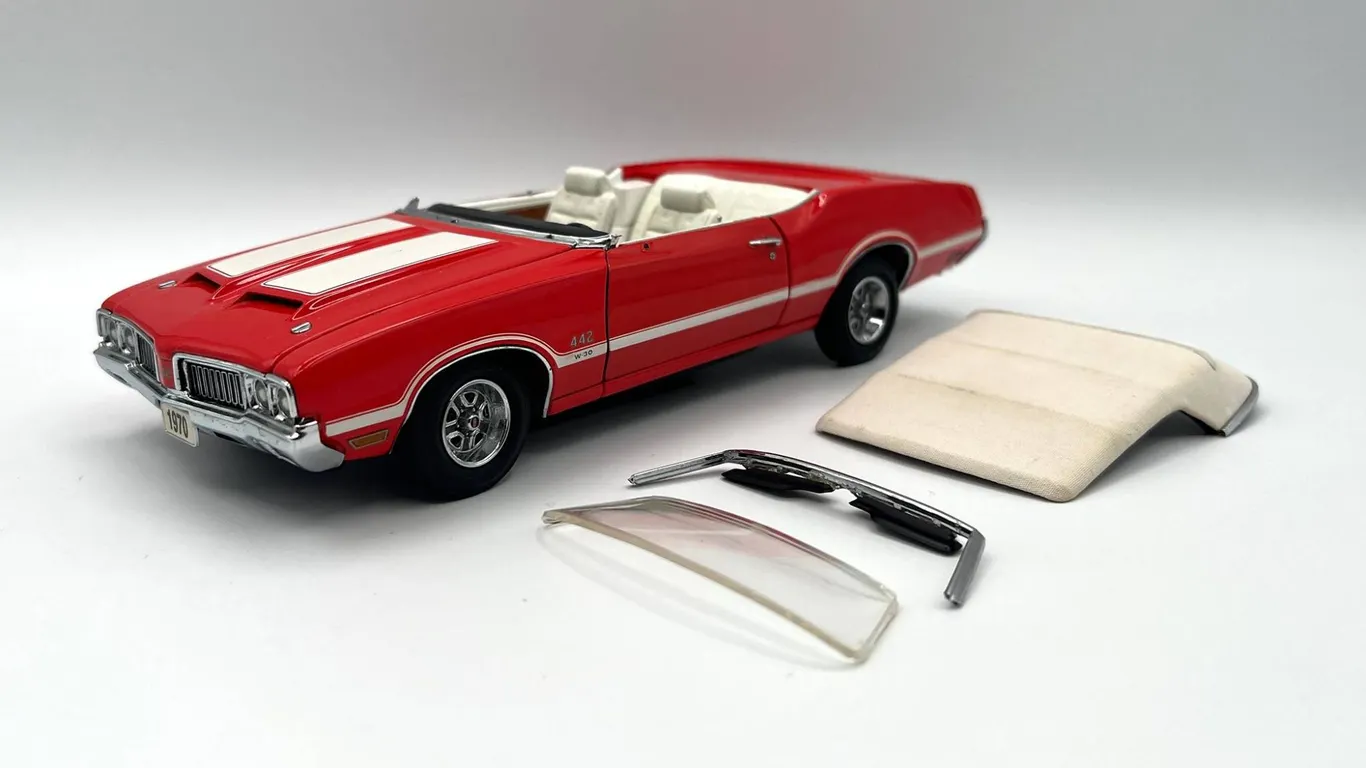 Danbury Mint - 1970 Oldsmobile 442 W-30