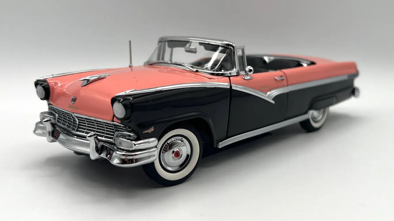 Limited Edition - Danbury Mint - 1956 Fairlane Sunliner