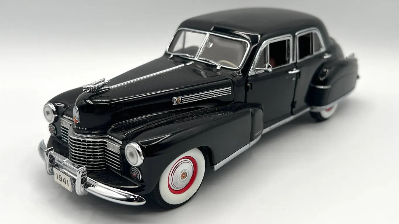 Danbury Mint - 1941 Cadillac Fleetwood
