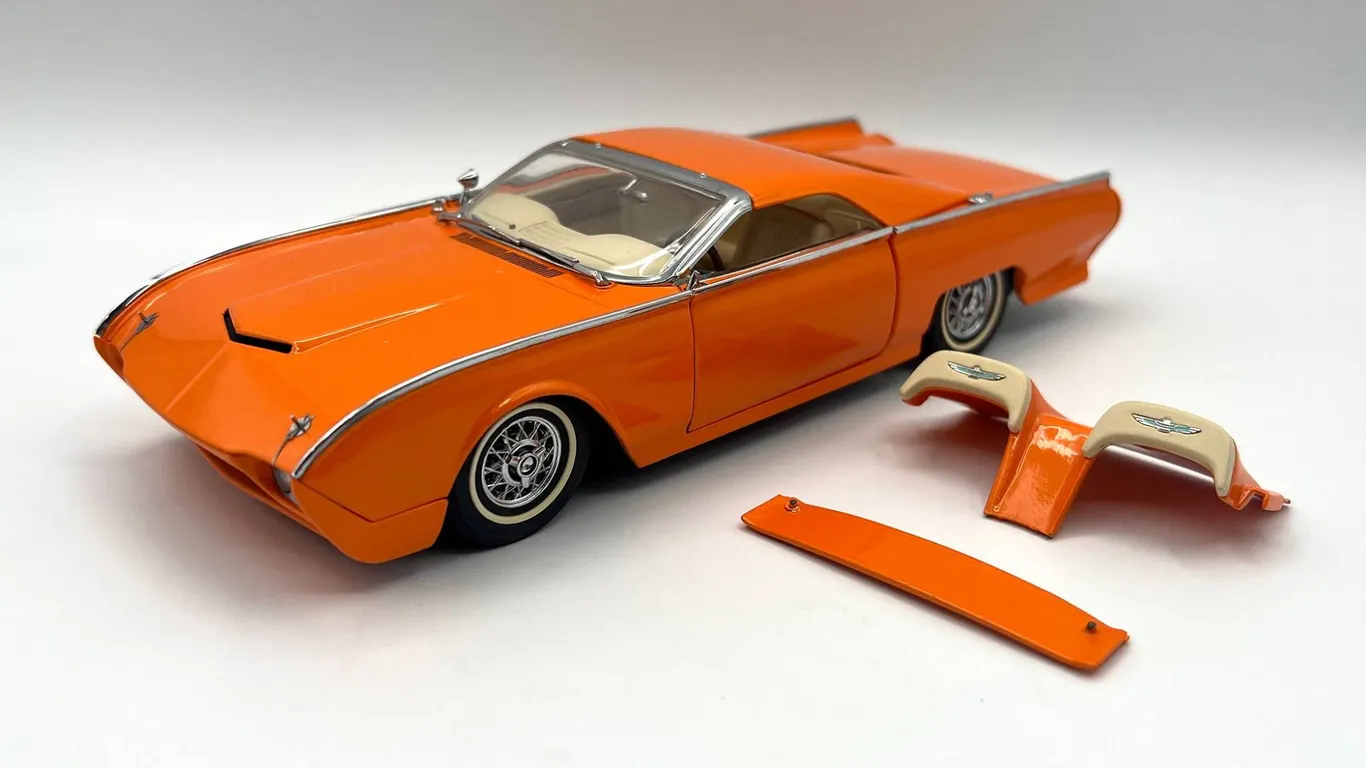 Danbury Mint - 1962 Thunderbird Custom