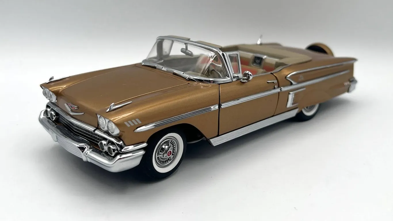 Danbury Mint - 1958 Gold Chevy Impala