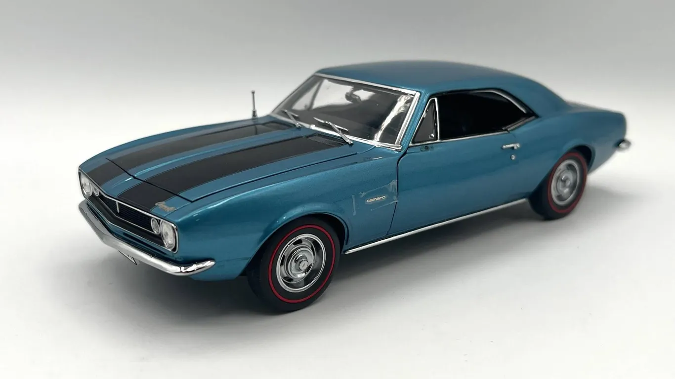 Danbury Mint - 1967 Chevrolet Z28 Camaro